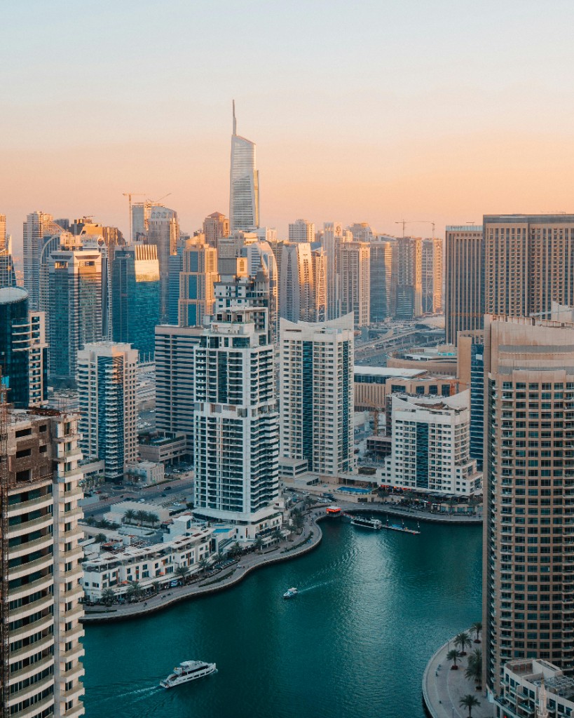 Immobilien Investment Dubai Marina Skyline und internationale Off-Plan-Projekte